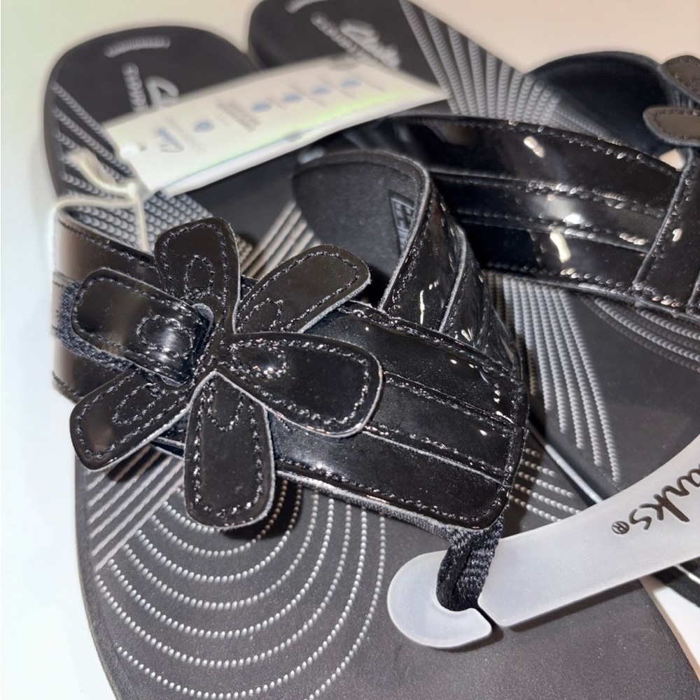 Cloudsteppers by Clarks 
Black Dressy Sandals Women’s 11 - Picture 2 of 5